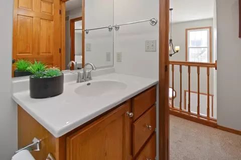 Bath - 10 Cameron Ct, Bloomington, IL 61704 photo 5 of 7