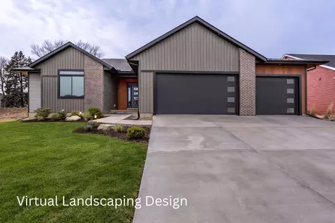 1218 S 2nd St, Eldridge, IA 52748