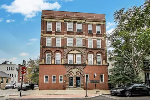 1521 N Paulina St #1F, Chicago, IL 60622