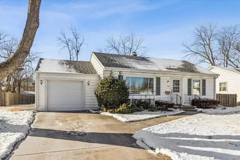 139 S Rosedale Ave, Aurora, IL 60506
