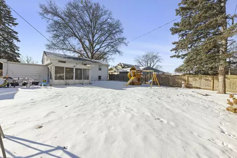 Exterior - 425 Wakeman Ave, Wheaton, IL 60187 photo 2 of 4