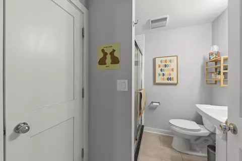 Bath - 425 Wakeman Ave, Wheaton, IL 60187 photo 1 of 2