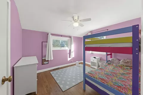Bedroom - 425 Wakeman Ave, Wheaton, IL 60187 photo 3 of 3