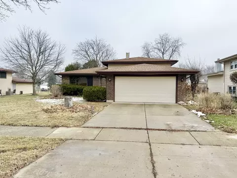 947 Maple Ln, Bartlett, IL 60103