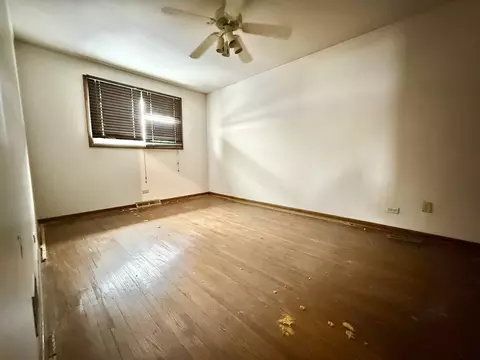 Bedroom - 947 Maple Ln, Bartlett, IL 60103 photo 3 of 3