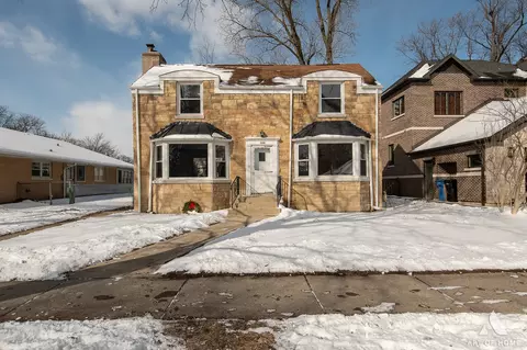 6908 N Mendota Ave, Chicago, IL 60646
