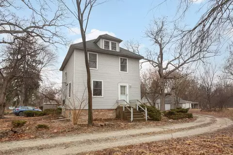 555 Trailside Ln, Des Plaines, IL 60016