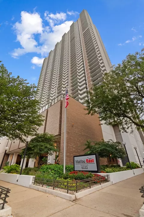 6033 N Sheridan Rd #7C, Chicago, IL 60660