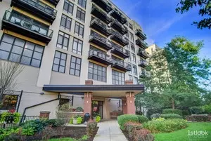 1525 S Sangamon St #301, Chicago, IL 60607