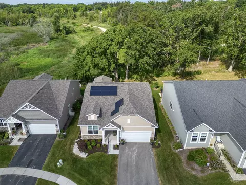 View/Area - 824 Spring Dr, Lindenhurst, IL 60046 photo 1 of 4