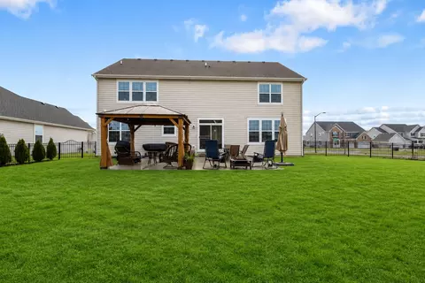 Exterior - 3579 Emerald Rd, Elgin, IL 60124 photo 4 of 6