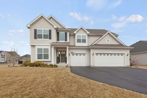 3579 Emerald Rd, Elgin, IL 60124