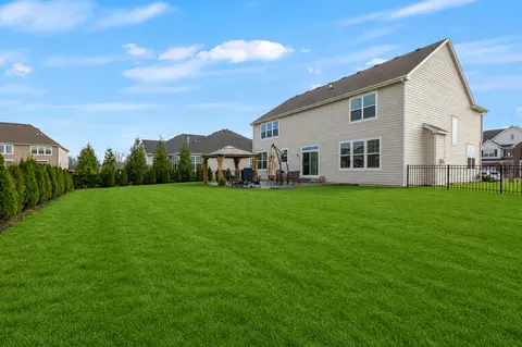 Exterior - 3579 Emerald Rd, Elgin, IL 60124 photo 5 of 6