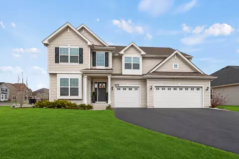 3579 Emerald Rd, Elgin, IL 60124