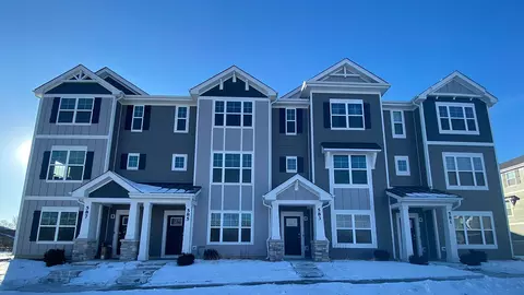 585 Yosemite Way, Mundelein, IL 60060