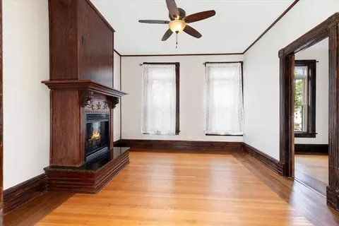 Living - 232 Des Plaines Ave, Forest Park, IL 60130 photo 5 of 6