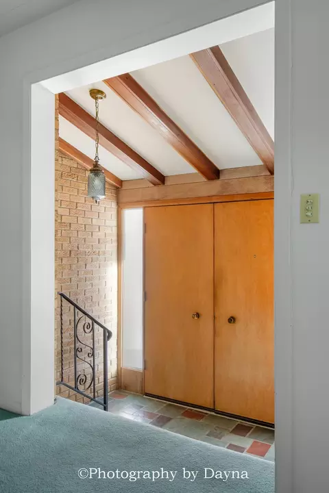 Entry Way - 995 Justine Dr, Kankakee, IL 60901 photo 1 of 3