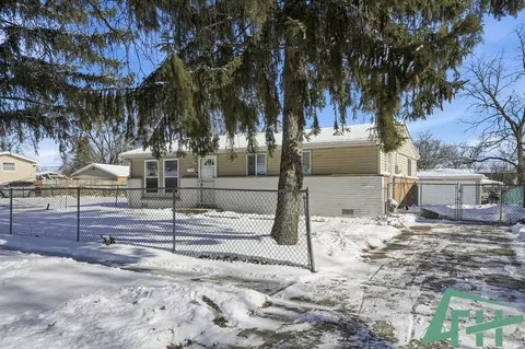 16515 Plymouth Dr, Markham, IL 60428