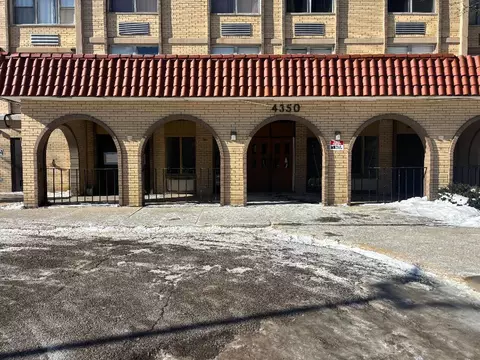 4350 W Ford City Dr #B1104, Chicago, IL 60652