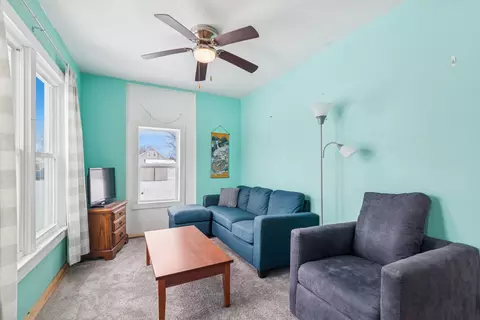Living - 411 E Mazon St, Gardner, IL 60424 photo 2 of 2