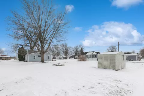 Exterior - 411 E Mazon St, Gardner, IL 60424 photo 3 of 3