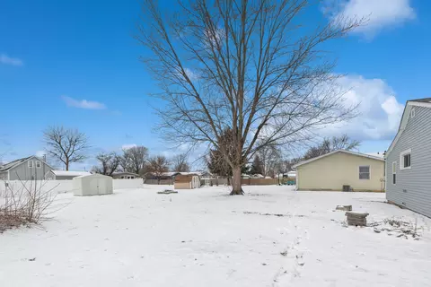 Exterior - 411 E Mazon St, Gardner, IL 60424 photo 1 of 3