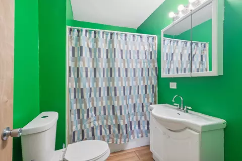 Bath - 411 E Mazon St, Gardner, IL 60424 photo 1 of 1