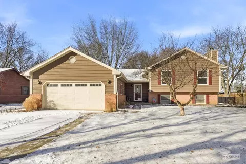 1107 S Wells St, Sandwich, IL 60548