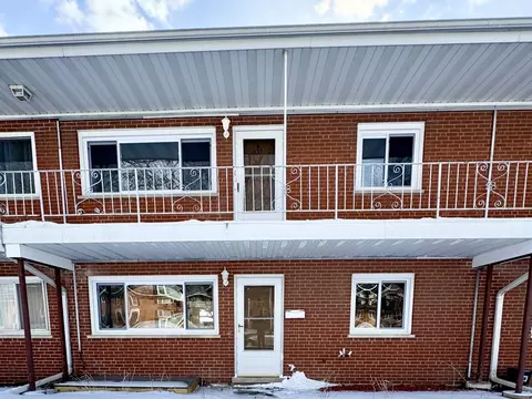 633 Dulles Rd #A, Des Plaines, IL 60016