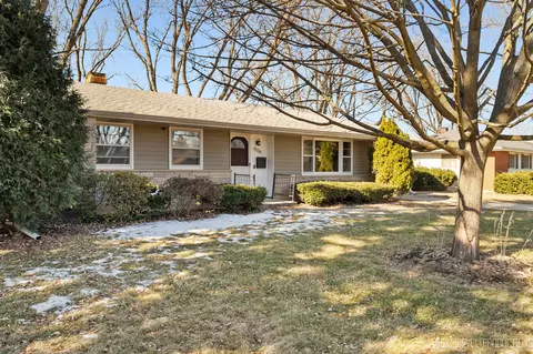 906 Carol Ave, Elgin, IL 60123