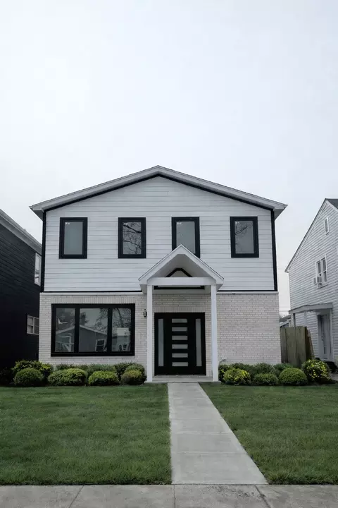 1702 N 40th Ave, Stone Park, IL 60165