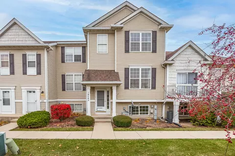1658 N Fieldstone Dr, Shorewood, IL 60404