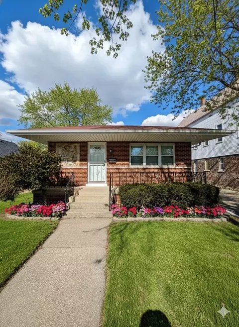340 155th Pl, Calumet City, IL 60409
