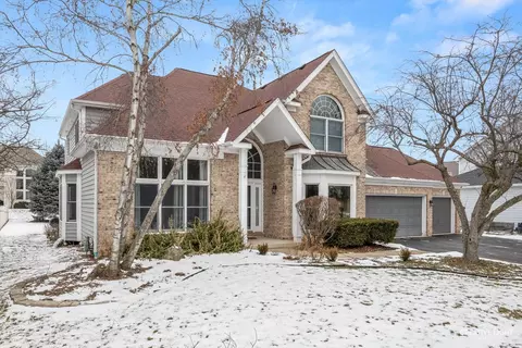 1600 Harris Dr, Aurora, IL 60502