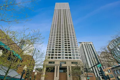 1030 N State St #52EFG, Chicago, IL 60610