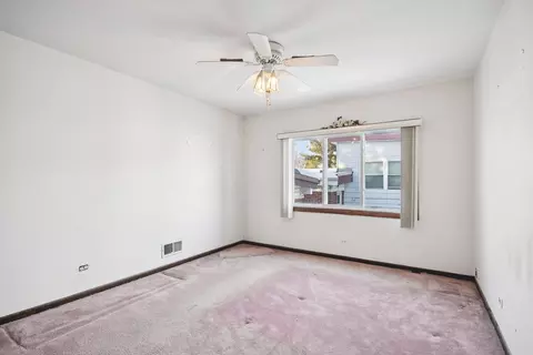 Bedroom - 15519 Ellis Ave, Dolton, IL 60419 photo 3 of 4