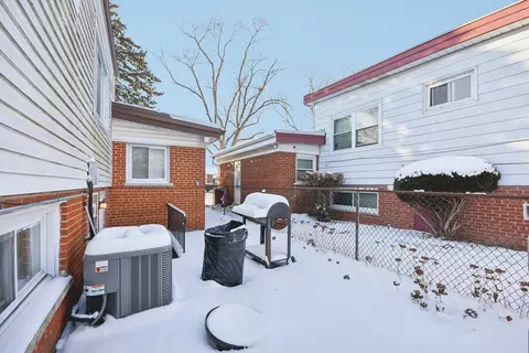 Exterior - 15519 Ellis Ave, Dolton, IL 60419 photo 4 of 8