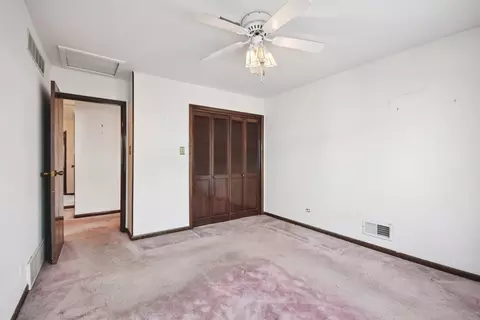 Bedroom - 15519 Ellis Ave, Dolton, IL 60419 photo 4 of 4