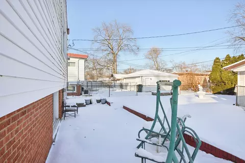 Exterior - 15519 Ellis Ave, Dolton, IL 60419 photo 3 of 8