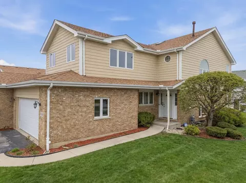8648 Ballycastle Ln, Tinley Park, IL 60487