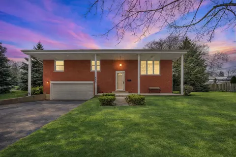 483 Forest Preserve Dr, Wood Dale, IL 60191