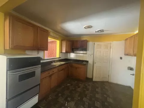 Kitchen - 16431 Spaulding Ave, Markham, IL 60428 photo 1 of 1