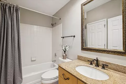 6255 Murifield Dr, Gurnee, IL 60031 photo 16