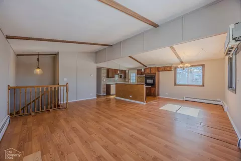Living - 2017 W Oakleaf Dr, Mchenry, IL 60051 photo 1 of 3