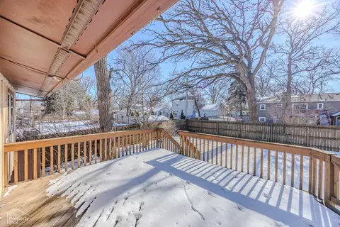 Exterior - 2017 W Oakleaf Dr, Mchenry, IL 60051 photo 2 of 5