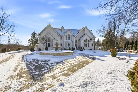 13220 Fox Ln, Lemont, IL 60439