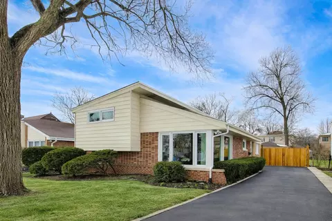 1334 Ferndale Ave, Highland Park, IL 60035