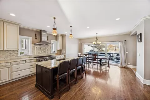 Kitchen - 315 Bartram Rd, Riverside, IL 60546 photo 1 of 3