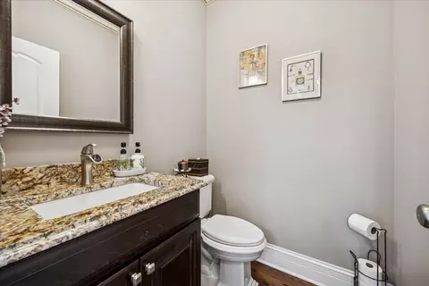 Bath - 315 Bartram Rd, Riverside, IL 60546 photo 1 of 6