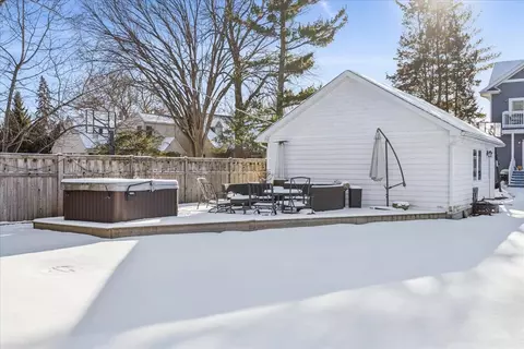 Exterior - 315 Bartram Rd, Riverside, IL 60546 photo 5 of 5